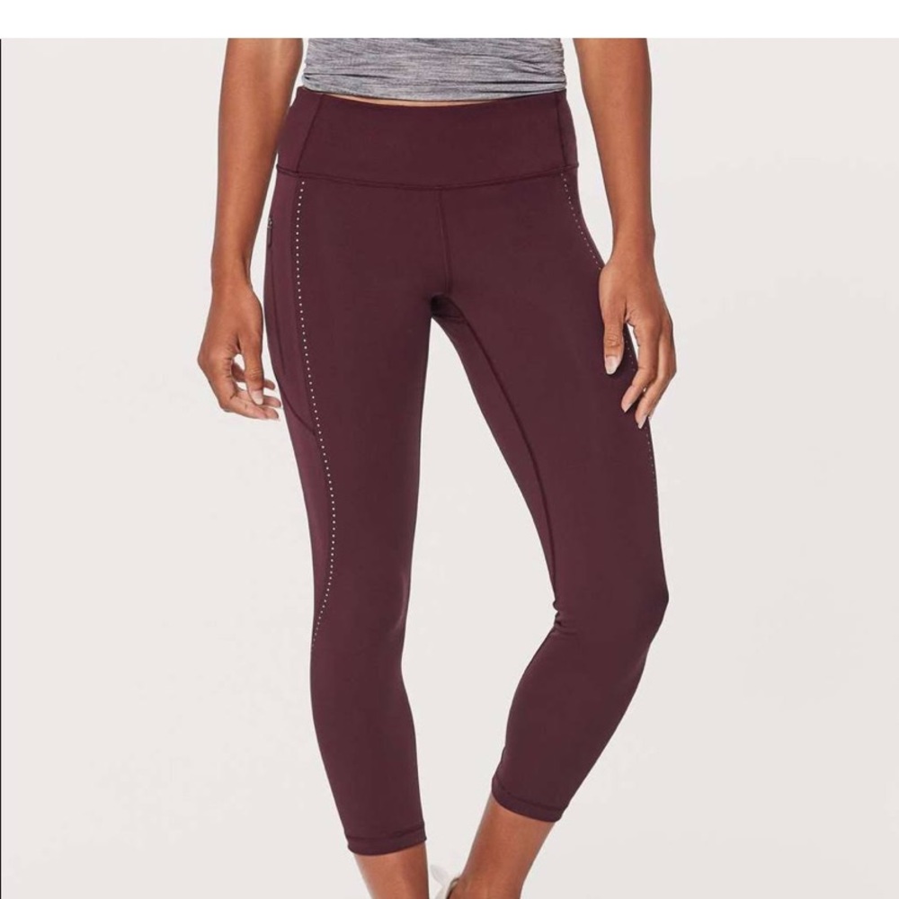 Lululemon crop SZ 4 train